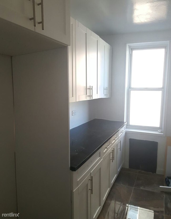 Building Photo - 1865 Ocean Ave