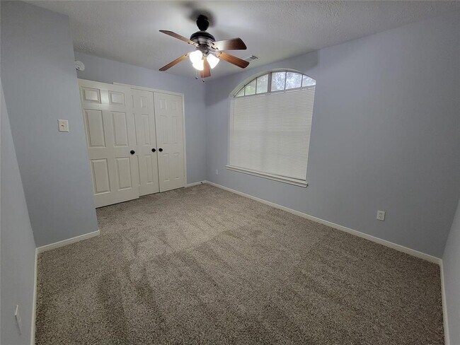 Foto del edificio - 2218 Wickburn Dr