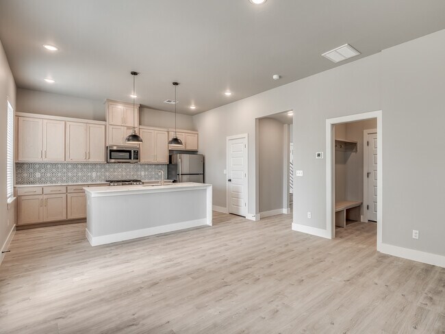 Foto del edificio - 11329 N Blackwelder Ave