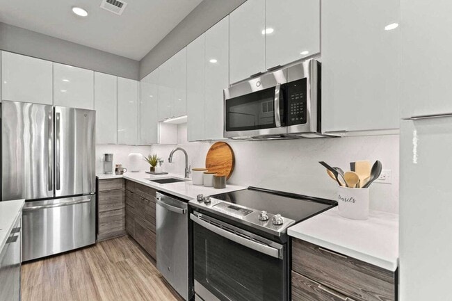 Building Photo - Lerner Black Hill