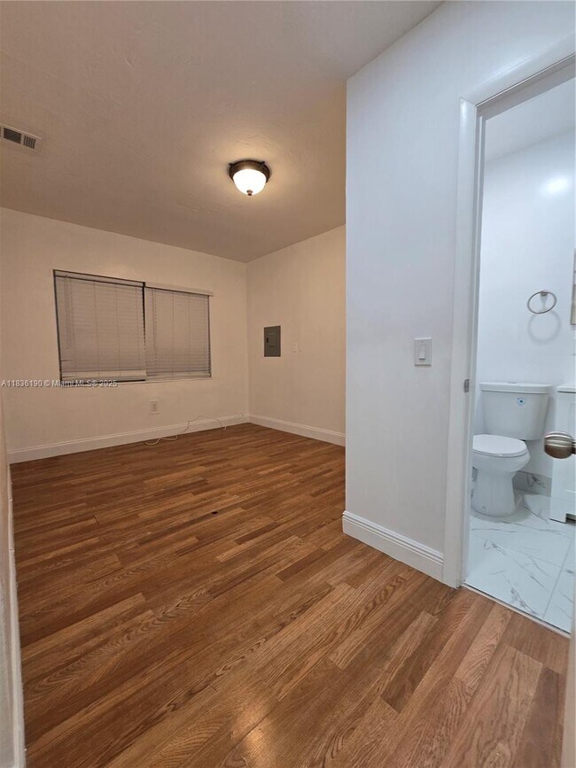 Foto del edificio - 3417 SW 25th Ter
