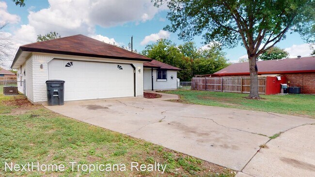 Building Photo - 3 br, 2 bath House - 2603 Lu Circle