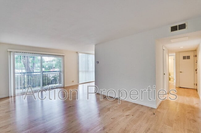 Photo - 181 Del Medio Ave Apartment