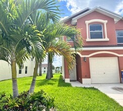 Building Photo - 3900 Playa Del Sol Dr