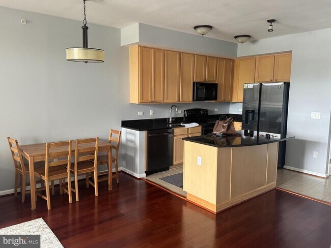 Foto del edificio - 2720 S Arlington Mill Dr