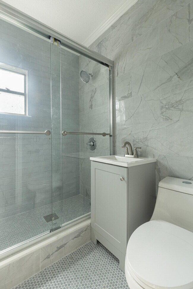 Building Photo - 301 S M St