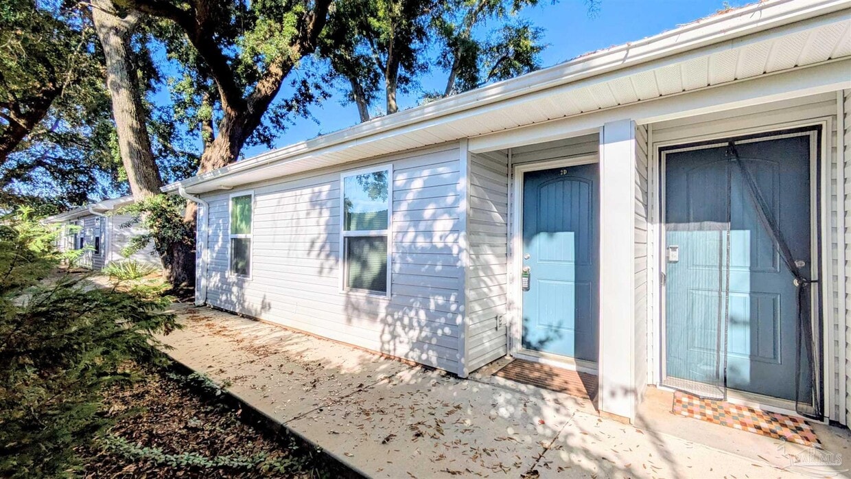 Primary Photo - 313 N Navy Blvd