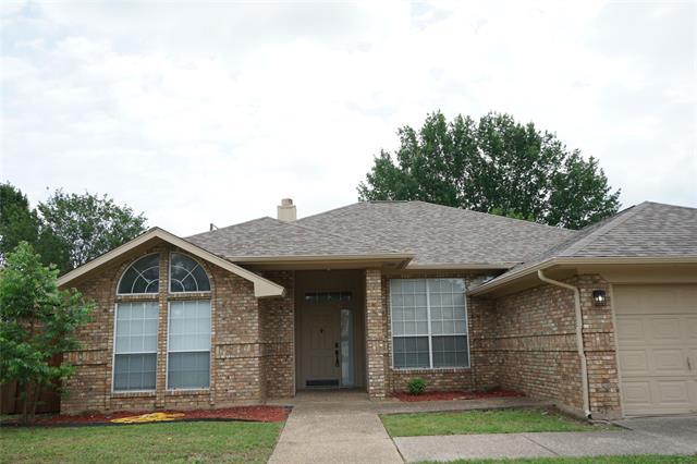 Primary Photo - 702 Summerwood Dr