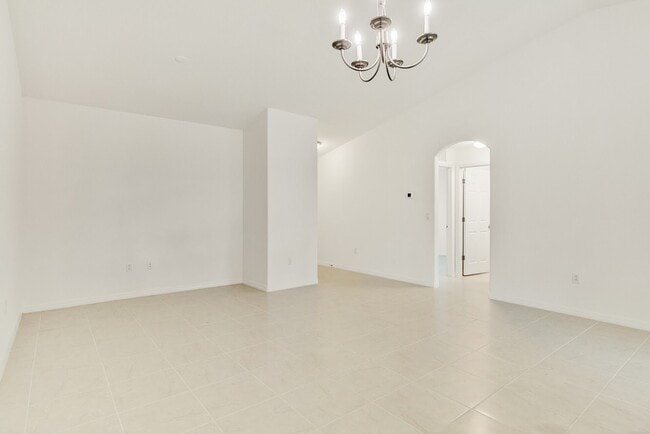 Building Photo - 24 Farnum Ln