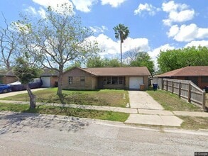 Building Photo - 4609 Totton Dr