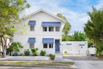 Building Photo - 1043 7th Ave N