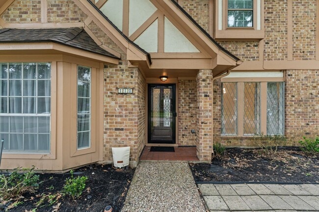 Foto del edificio - 110 Shadow Wood Dr