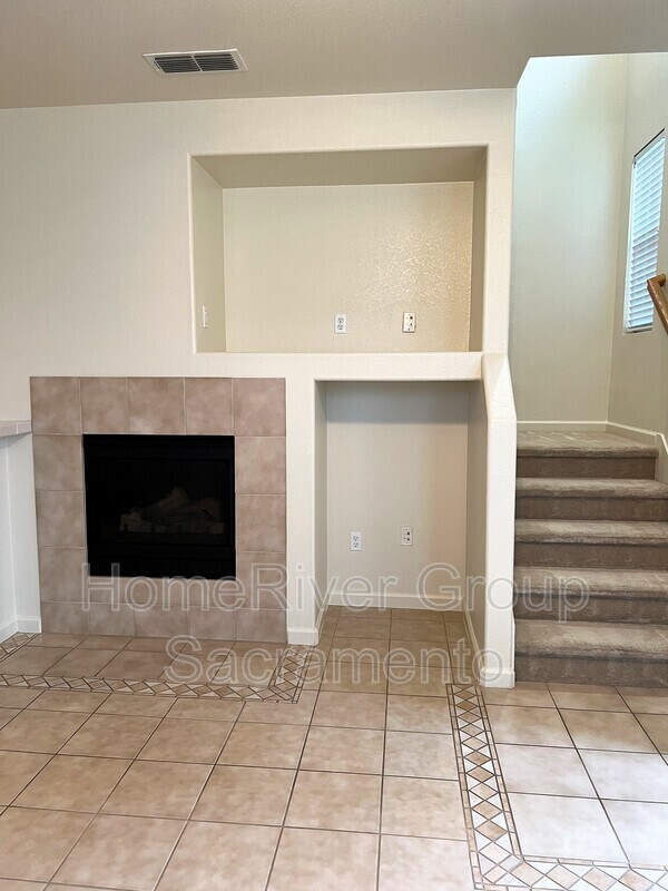 201 Esplanade Cir, Folsom, CA 95630 Condo for Rent in Folsom, CA