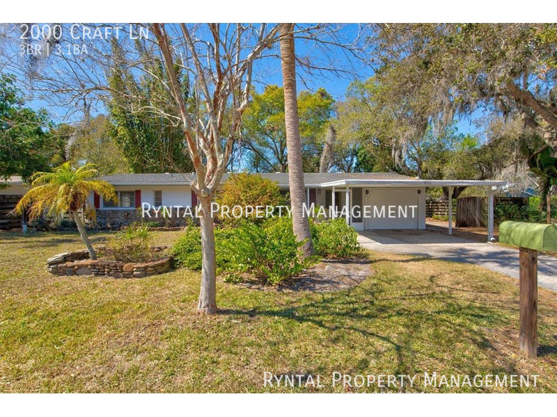 Primary Photo - Sarasota Gem! Stunning 3/3.5 Home with Bac...