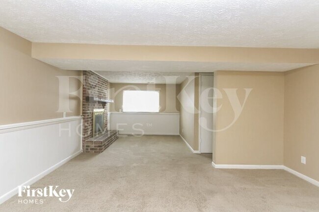 Foto del edificio - 3967 Pineview Ln