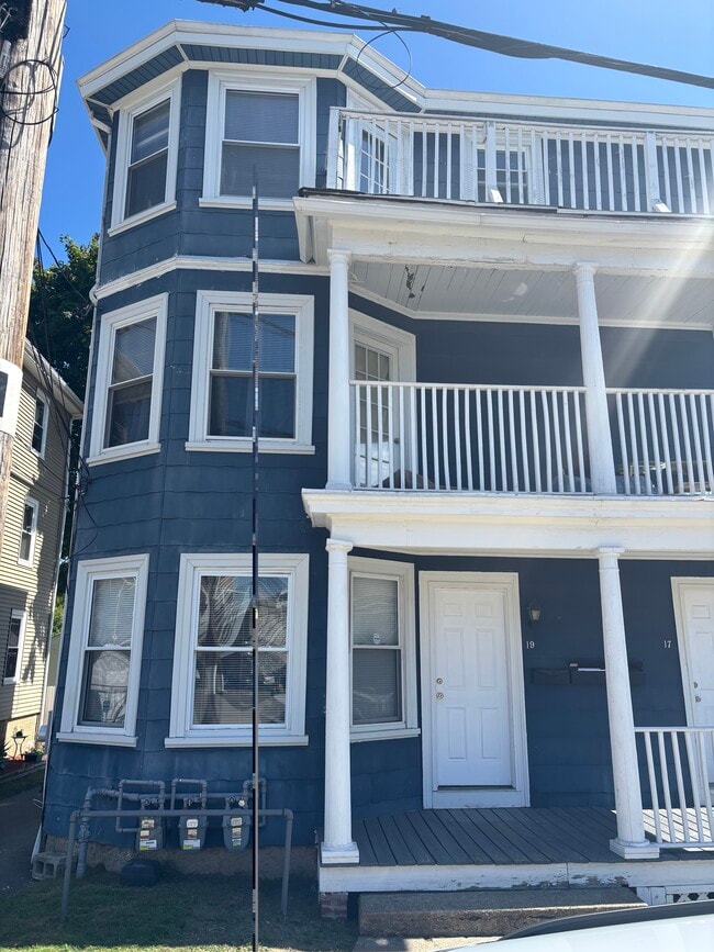 Building Photo - 19 Rosebank Ave