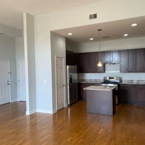 Foto del edificio - 2618 W Diversey Ave