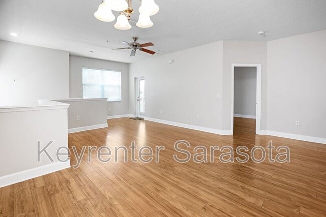 Building Photo - 8078 Moonstone Dr