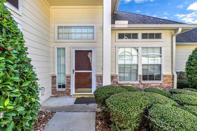 Building Photo - 10210 Thornmont Ln