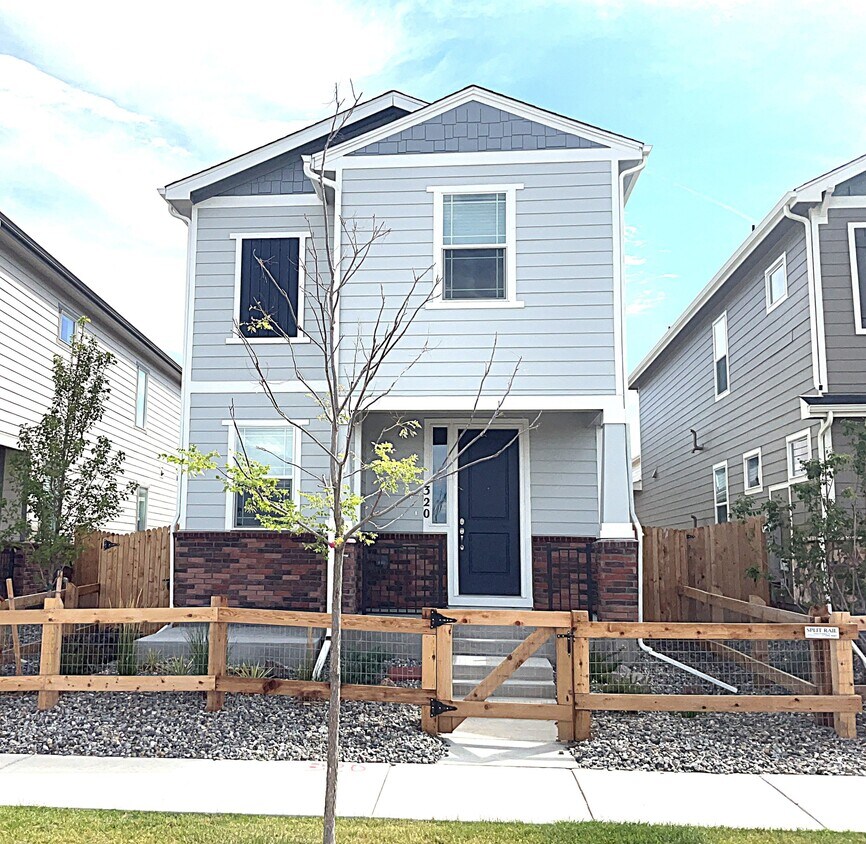 Foto principal - 320 N Addison Way