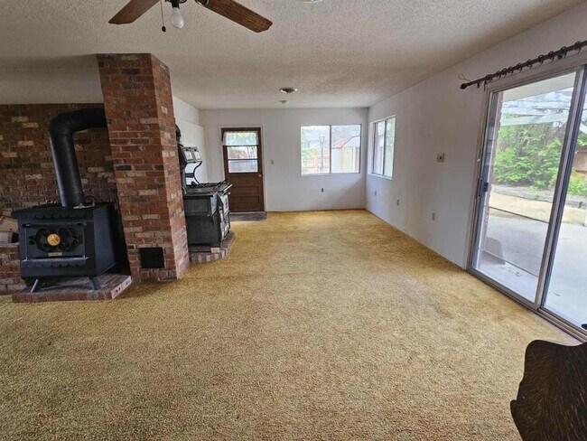 Foto del edificio - 3254 Buena Vista Rd