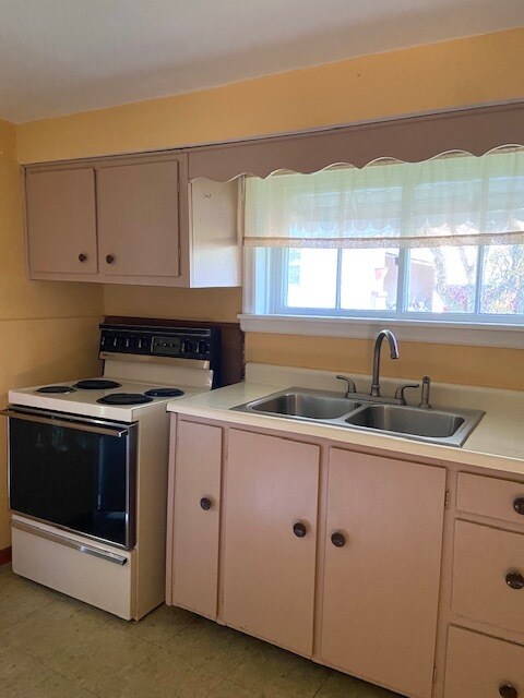 Foto del edificio - 3416 Addison Rd