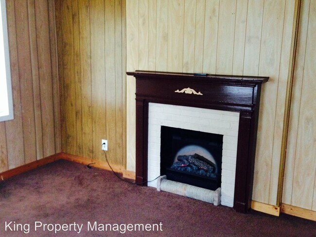 Building Photo - 2 br, 1 bath House - 16 Pelham Heights