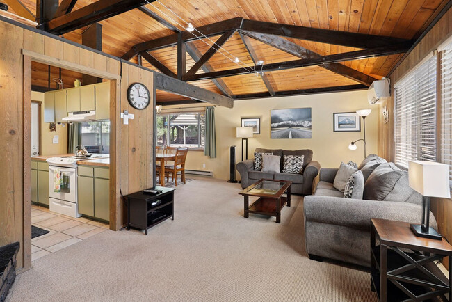 Building Photo - 7 Grizzly Ln