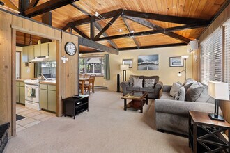 Building Photo - 7 Grizzly Ln