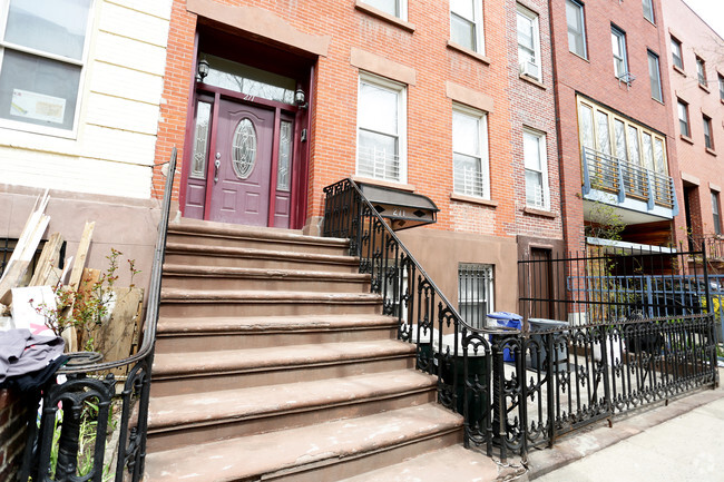 Building Photo - 271 Sackett St