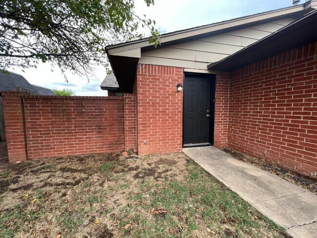 Foto del edificio - 121 Crawford Ct
