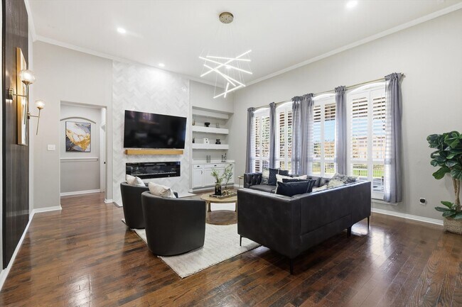 Building Photo - 4843 Golfside Dr