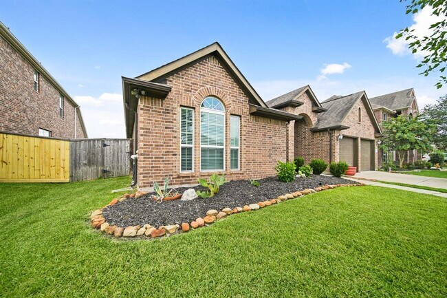 Foto del edificio - 7413 Woodward Springs Dr