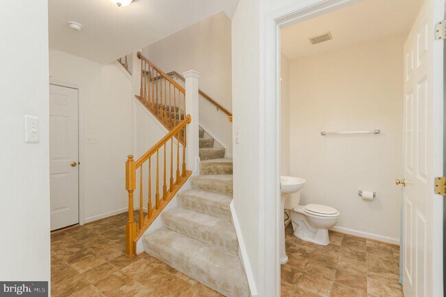 Building Photo - 1030 Harrison Cir