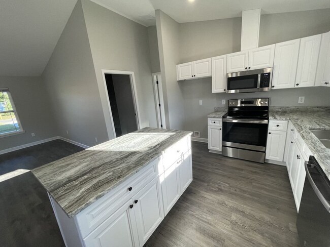 Building Photo - Brand New 3 Bedroom, 2 Bathroom Rental in ...