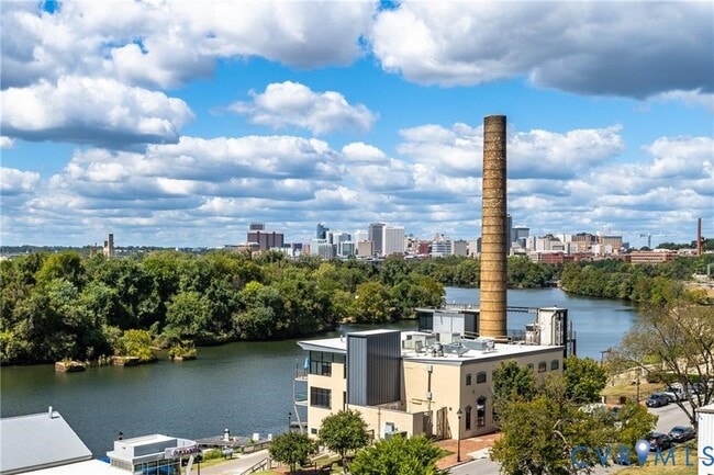 Foto del edificio - 4820 Old Main St