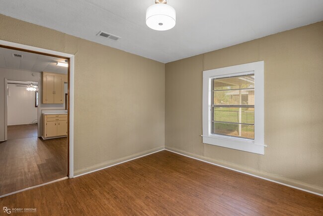 Foto del edificio - 339 Princeton Rd