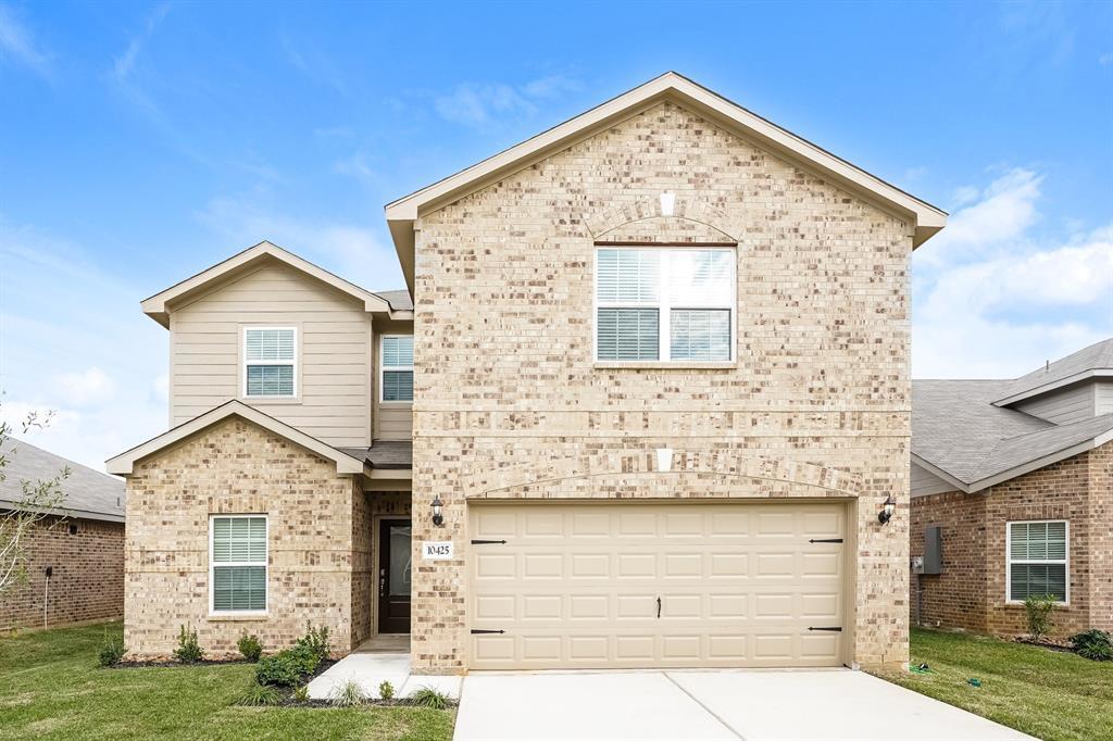 Primary Photo - 10425 Sweetwater Creek Dr