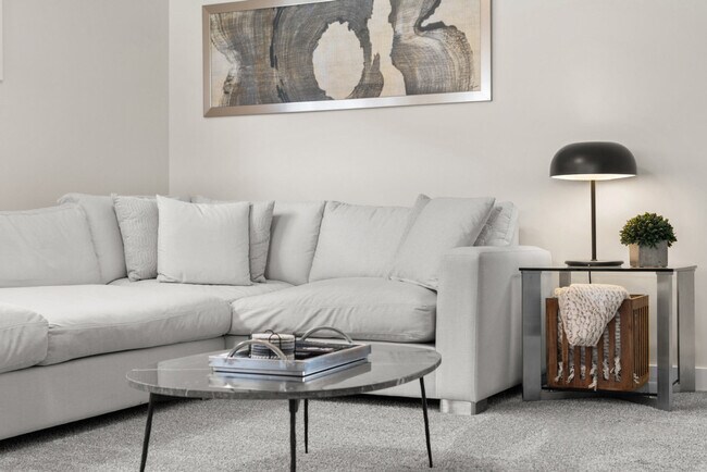 Photo du bâtiment - 47 Midtown Drive SW