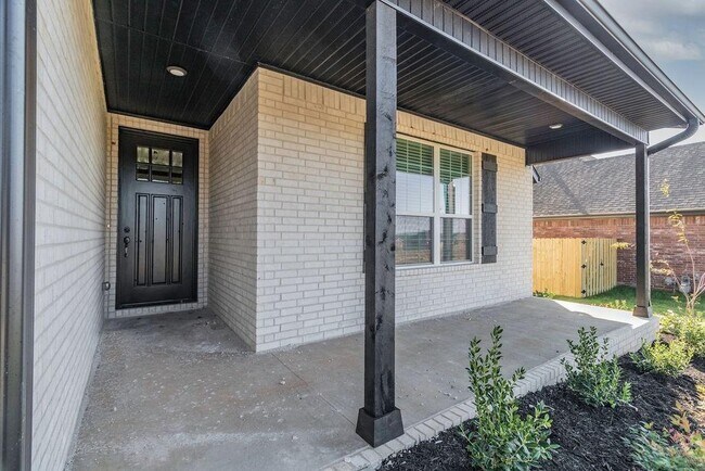 Foto del edificio - 805 Carlock Dr
