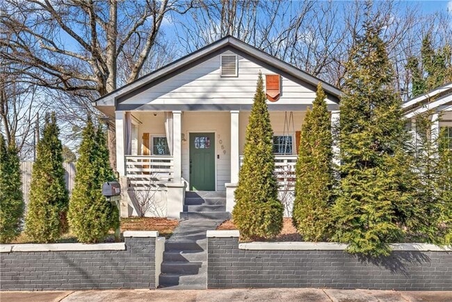 Foto del edificio - 1059 Fortress Ave SW