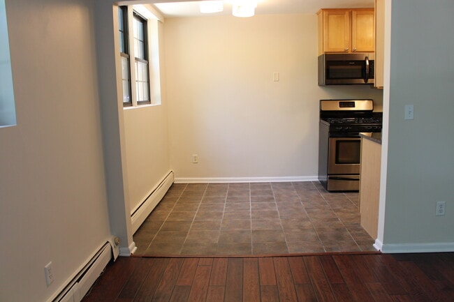 Building Photo - 3215 Pillsbury Ave S