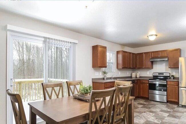 Building Photo - Outstanding Home for Lease