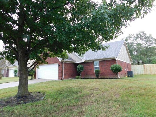 Building Photo - 7387 Lee Ann Dr