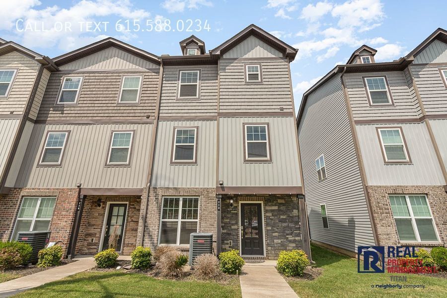 Primary Photo - Stylish 3BR/2.5 BA Townhouse with 2 Car Ga...