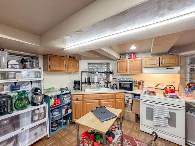 Building Photo - 4948 N Albany Ave