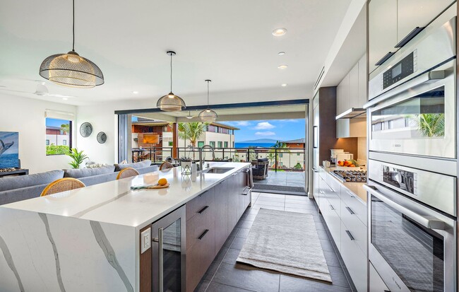 Building Photo - **Modern Wailea Living**