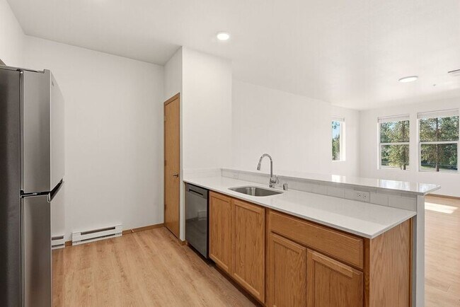 Cocina - 1123 E Hastings Rd