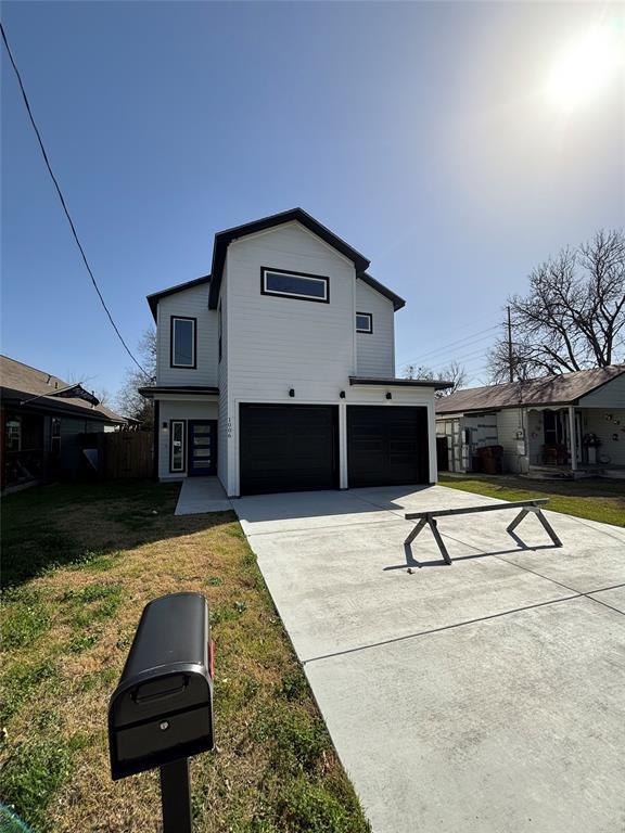 Primary Photo - 1006 4th St