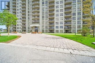 Building Photo - 1030-1030 Coronation Dr